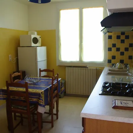 Maison Des Casinis * לה קיוטאט